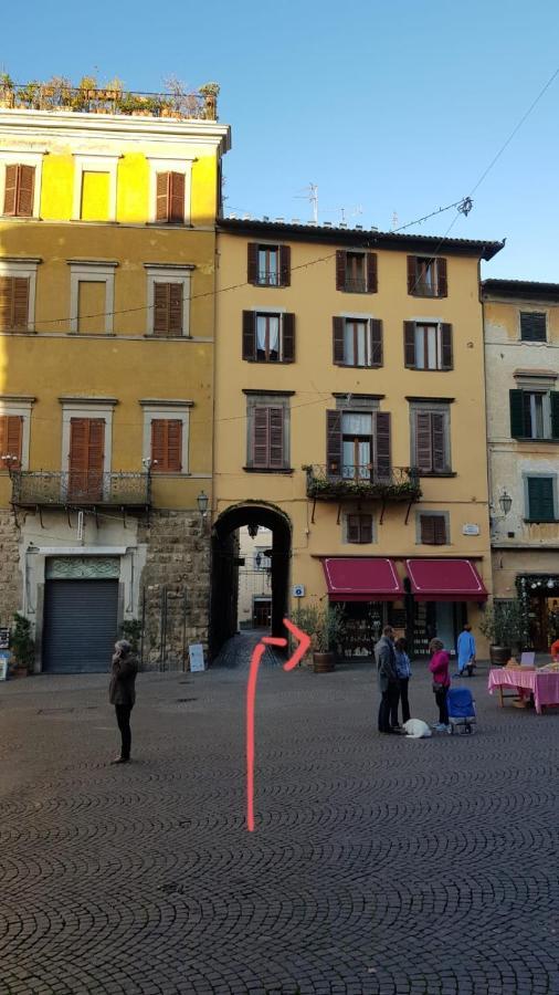 ...All'Archetto Di Sant'Andrea......Pieno Centro Orvieto Bagian luar foto